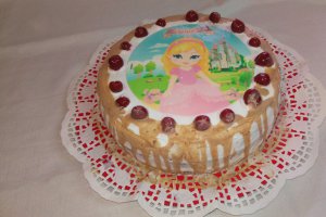 Desert tort Sofia cu frisca si cirese din compot