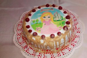 Desert tort Sofia cu frisca si cirese din compot