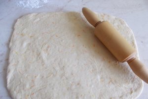 Desert strudel de post, cu mere, stafide si visine