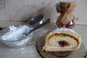 Desert strudel de post, cu mere, stafide si visine