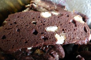 Desert biscuiti cu ciocolata si bezele