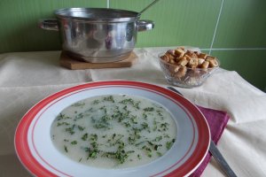 Supa crema de conopida, cu crutoane