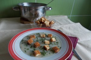 Supa crema de conopida, cu crutoane
