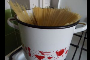 Spaghete cu ciuperci, in sos alb