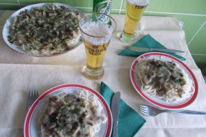 Spaghete cu ciuperci, in sos alb