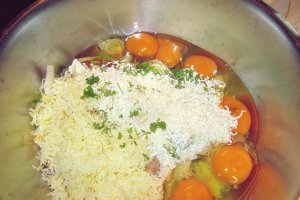 Aperitiv budinca cu pui, ciuperci si legume