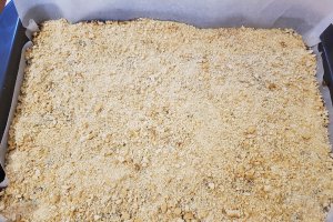 Desert prajitura de post cu nuca si biscuiti