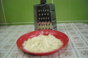 Salata de sfecla rosie la cuptor, cu hrean