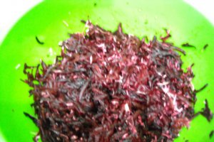 Salata de sfecla rosie la cuptor, cu hrean