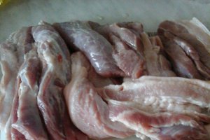 Piept de porc la cuptor cu mazare verde