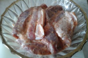 Piept de porc la cuptor cu mazare verde