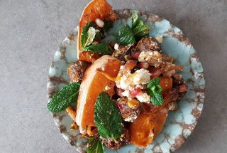 Salata calda cu dovleac, menta si branza Feta