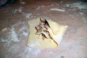Aperitiv pateuri cu branza si rubarba