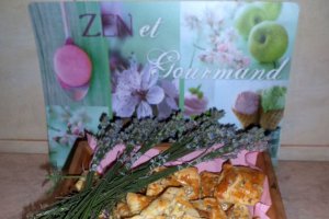 Aperitiv pateuri cu branza si rubarba