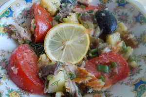 Salata de post, din cartofi si macrou afumat
