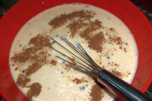 Desert crema de zahar ars cu piersici si kiwi