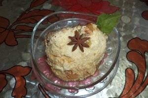 Desert crema de zahar ars cu piersici si kiwi