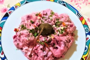 Ton cu sfecla rosie si mascarpone