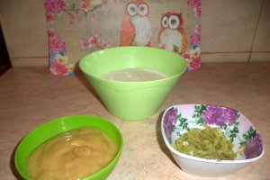 Desert budinca de chia si rubarba
