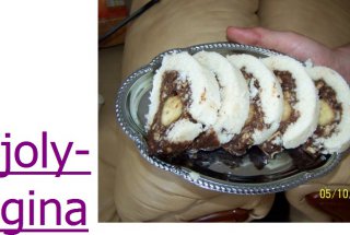 Rulada cu biscuiti si banana