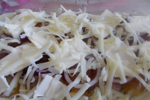 Cartofi gratinati, cu piept de pui la cuptor
