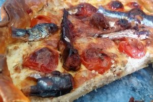 Tarta cu ton si sardine