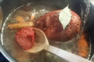 Mancare de linte cu carne afumata