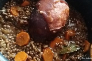 Mancare de linte cu carne afumata