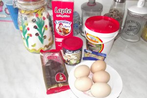 Desert rulada cu crema de lapte condensat