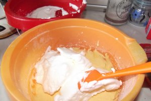 Desert rulada cu crema de lapte condensat