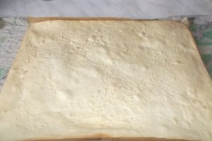 Desert rulada cu crema de lapte condensat