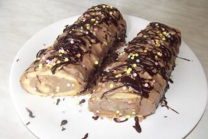 Desert rulada cu crema de lapte condensat