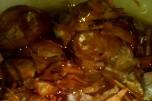 Aperitiv oua vopsite cu coji de ceapa