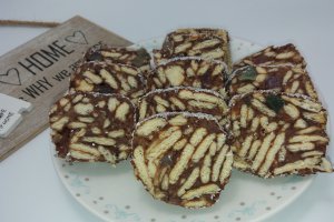 Desert salam de biscuiti