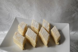 Desert prajitura cu crema de lapte condesat
