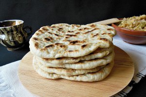 Placinte cu varza calita, de post