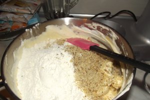 Desert tort cu nuca si crema de vanilie