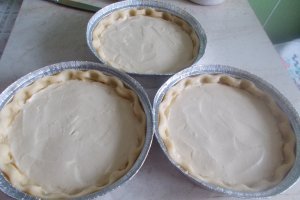 Desert pascuta cu smantana si aluat fraged