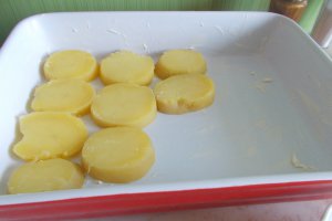 Budinca de cartofi si branza de burduf
