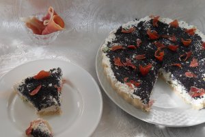 Aperitiv tarta cu jambon si icre negre