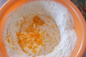 Desert cozonac cu fistic si ciocolata