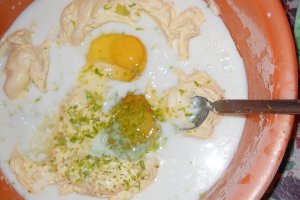 Desert prajitura cu foi cu nuca si crema de lime