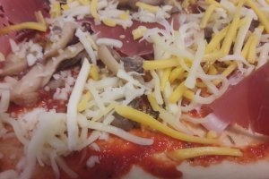 Pizza italiana adevarata