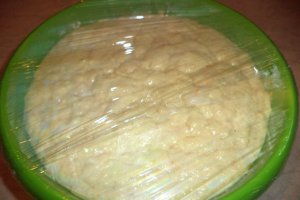Desert cozonac fara framantare cu crema de ciocolata