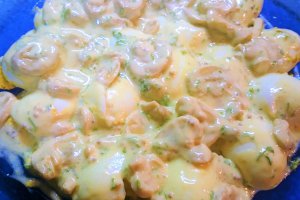 Aperitiv oua umplute pe pat de ciuperci (fara maioneza)