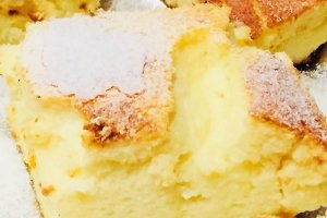 Desert prajitura cu branza dulce, iaurt grecesc si frisca