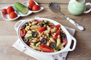 Salata cu paste si fasole