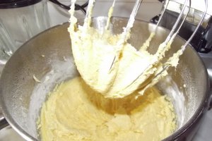 Desert prajitura cu crema de biscuiti si lapte condensat