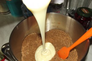 Desert prajitura cu crema de biscuiti si lapte condensat