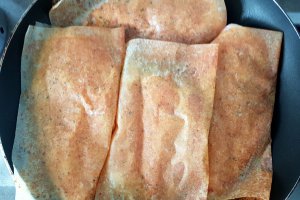Piept de pui cu rosii uscate la soare si orez libanez cu fasole alba si branza Feta